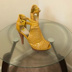 Cute 💛 Heels By Sheik